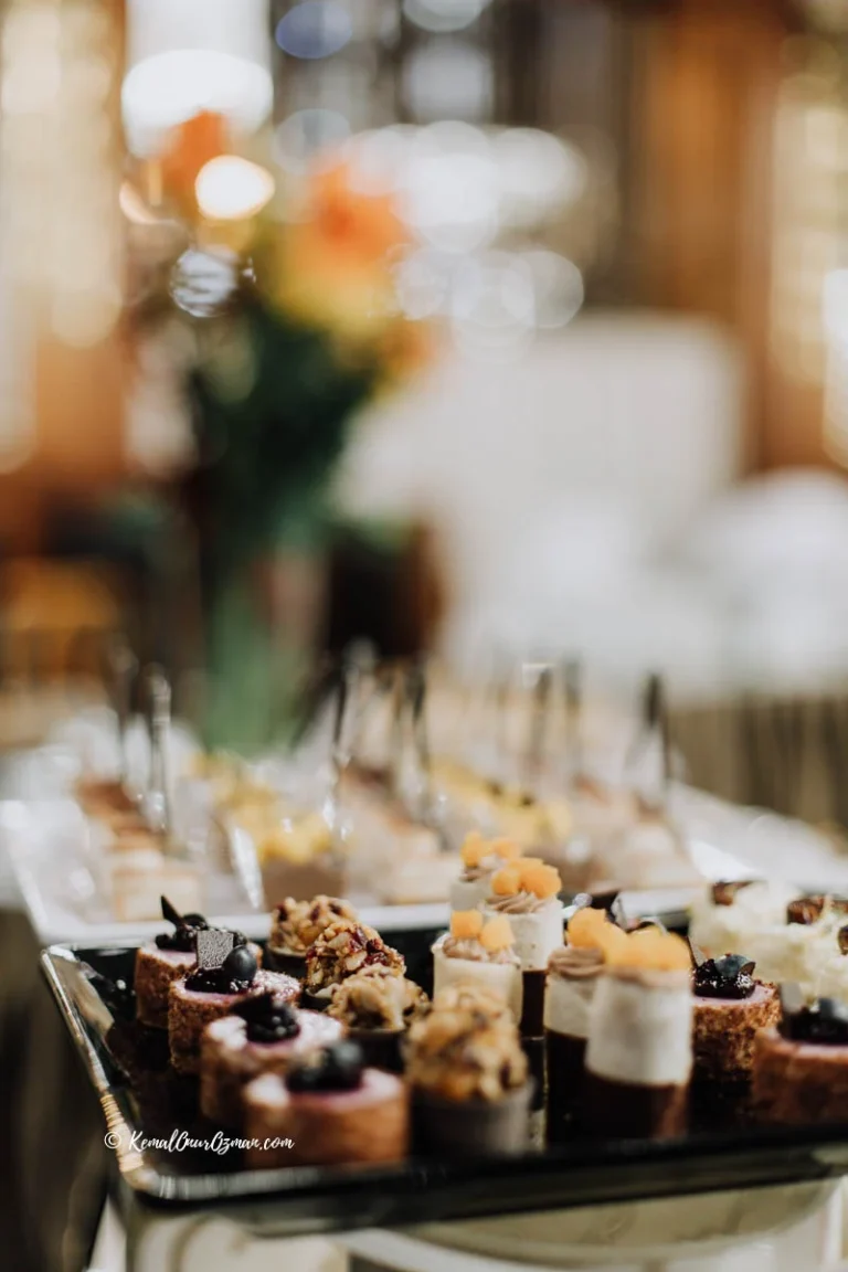 Dessert and flower detail at a Prague gala dinner