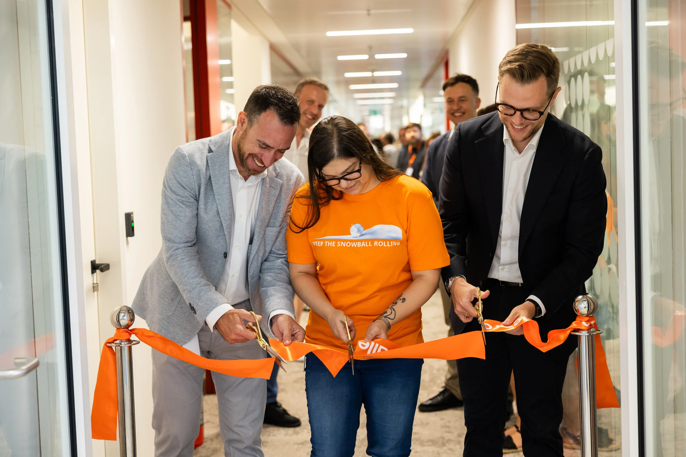 Ribbon-cutting ceremony opening Allegro's new office in Prague