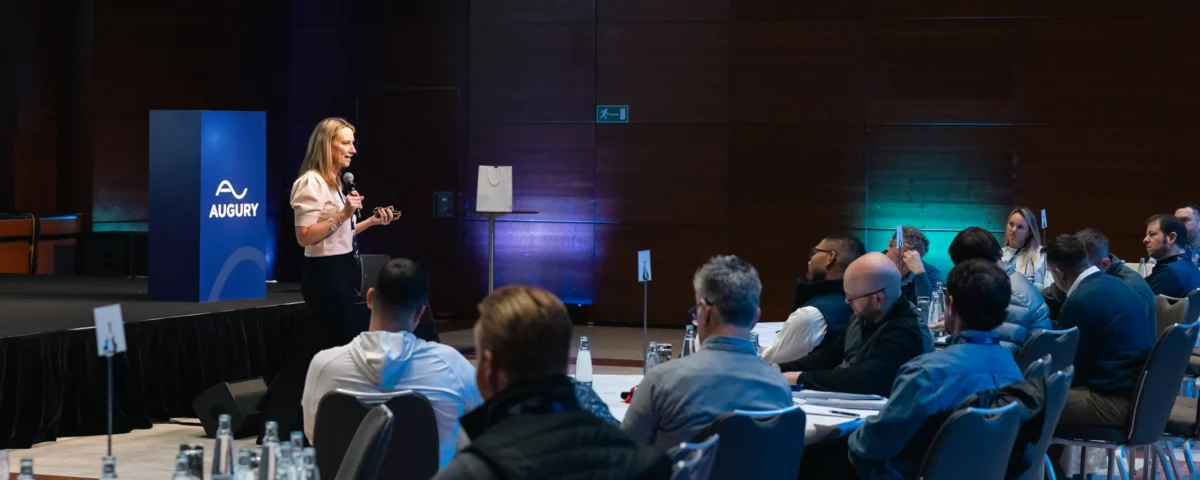 Speaker presenting in a breakout room at Hilton Prague Atrium